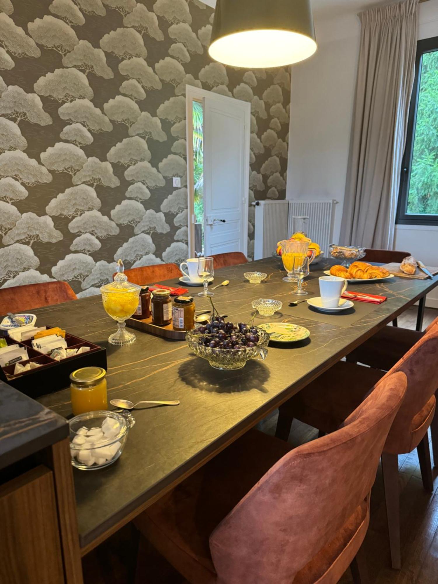 Demeure De Charme Vue Riviere Perigueux Piscine Parking Bed & Breakfast Luaran gambar